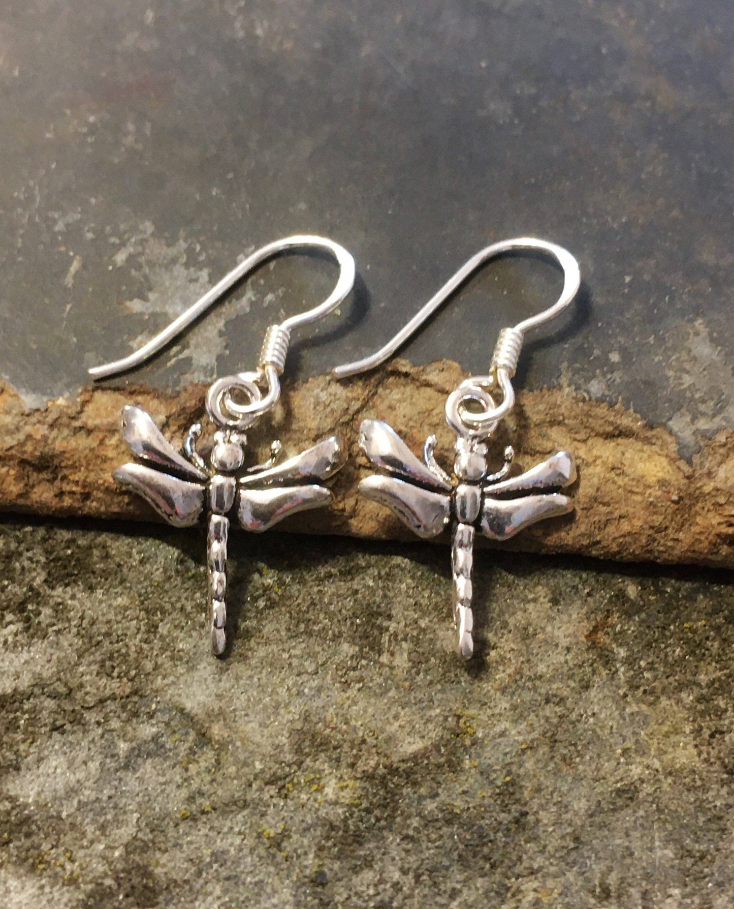 DRAGONFLY EARRING 12MM X 15MM
