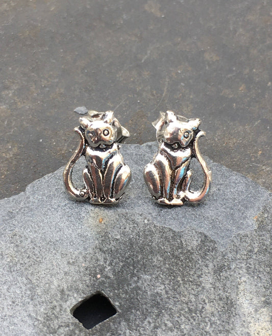 SITTING CAT STUD